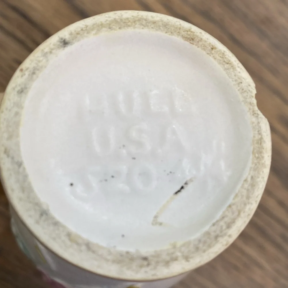 Hull USA J20 4 3/4” Vintage Cream Ceramic Vase with Floral Design. - Picture 2 of 8